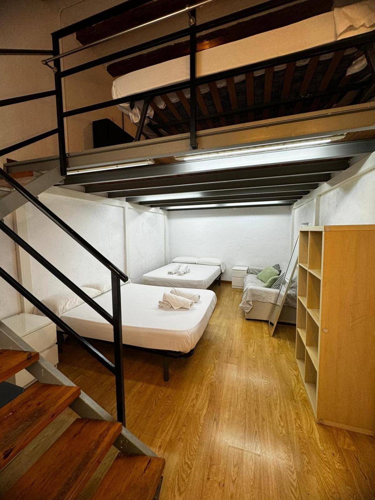 Habitacion Para Grupos Y Familias Hasta 8 Barcelona Eksteriør billede