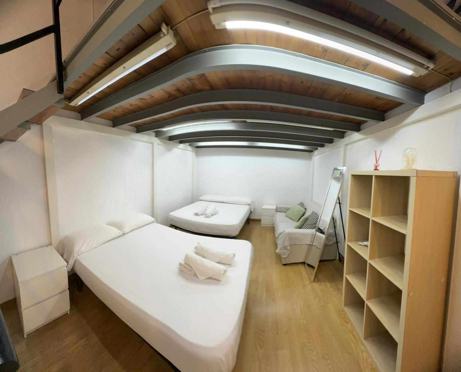 Habitacion Para Grupos Y Familias Hasta 8 Barcelona Eksteriør billede